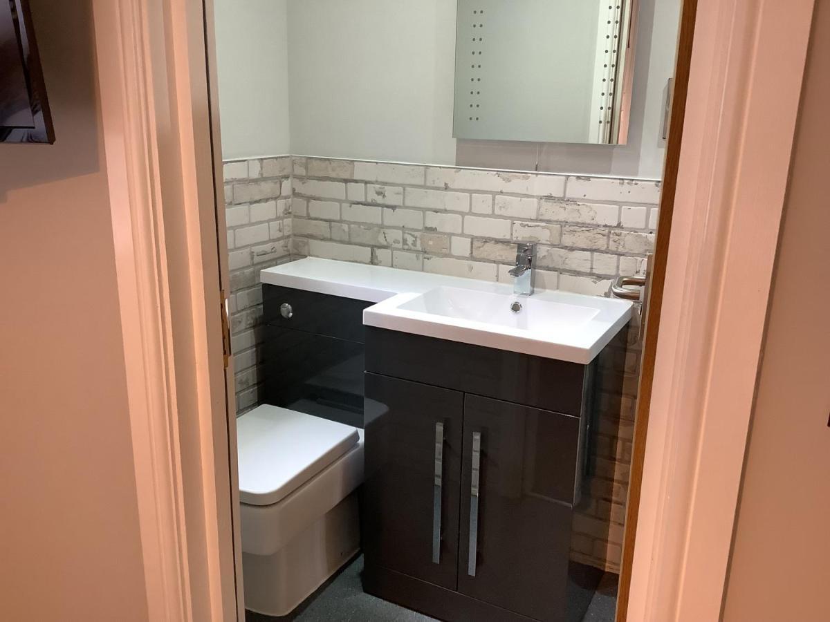 Jeffersons Hotel & Serviced Apartments (Adults Only) バロー・イン・ファーネス エクステリア 写真