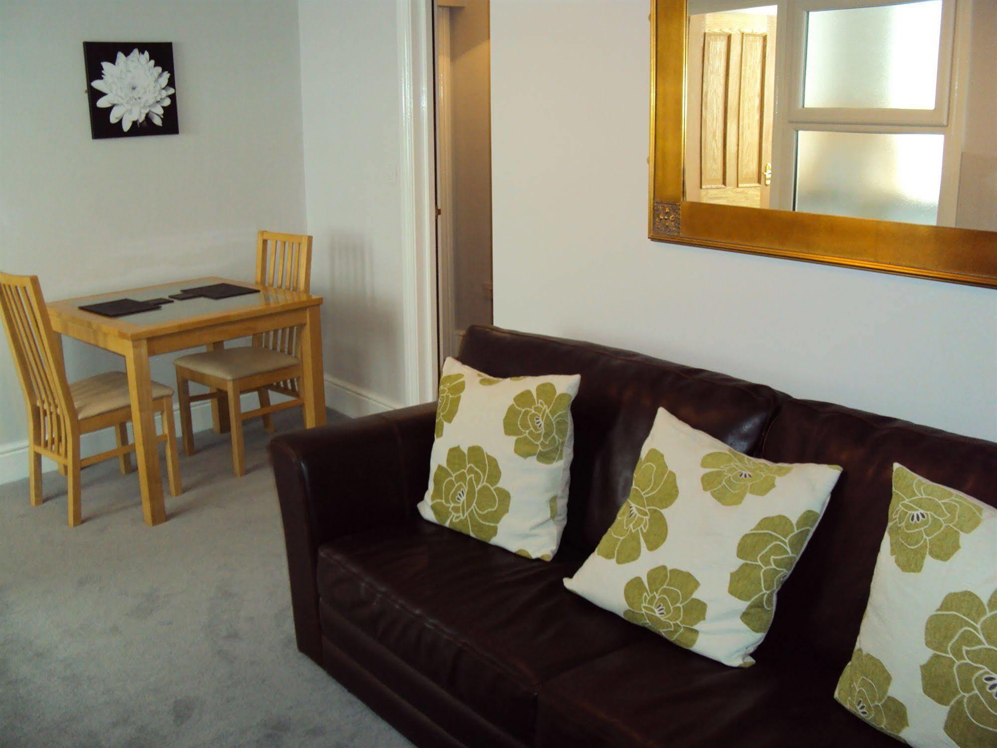 Jeffersons Hotel & Serviced Apartments (Adults Only) バロー・イン・ファーネス エクステリア 写真