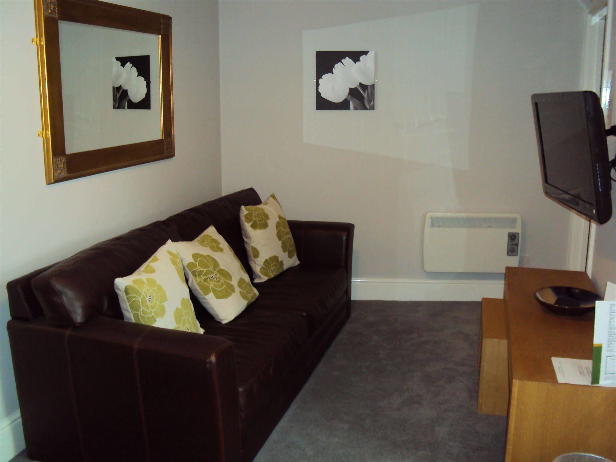 Jeffersons Hotel & Serviced Apartments (Adults Only) バロー・イン・ファーネス エクステリア 写真
